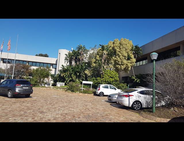 664M² OFFICE TO LET IN TYGER VALLEY